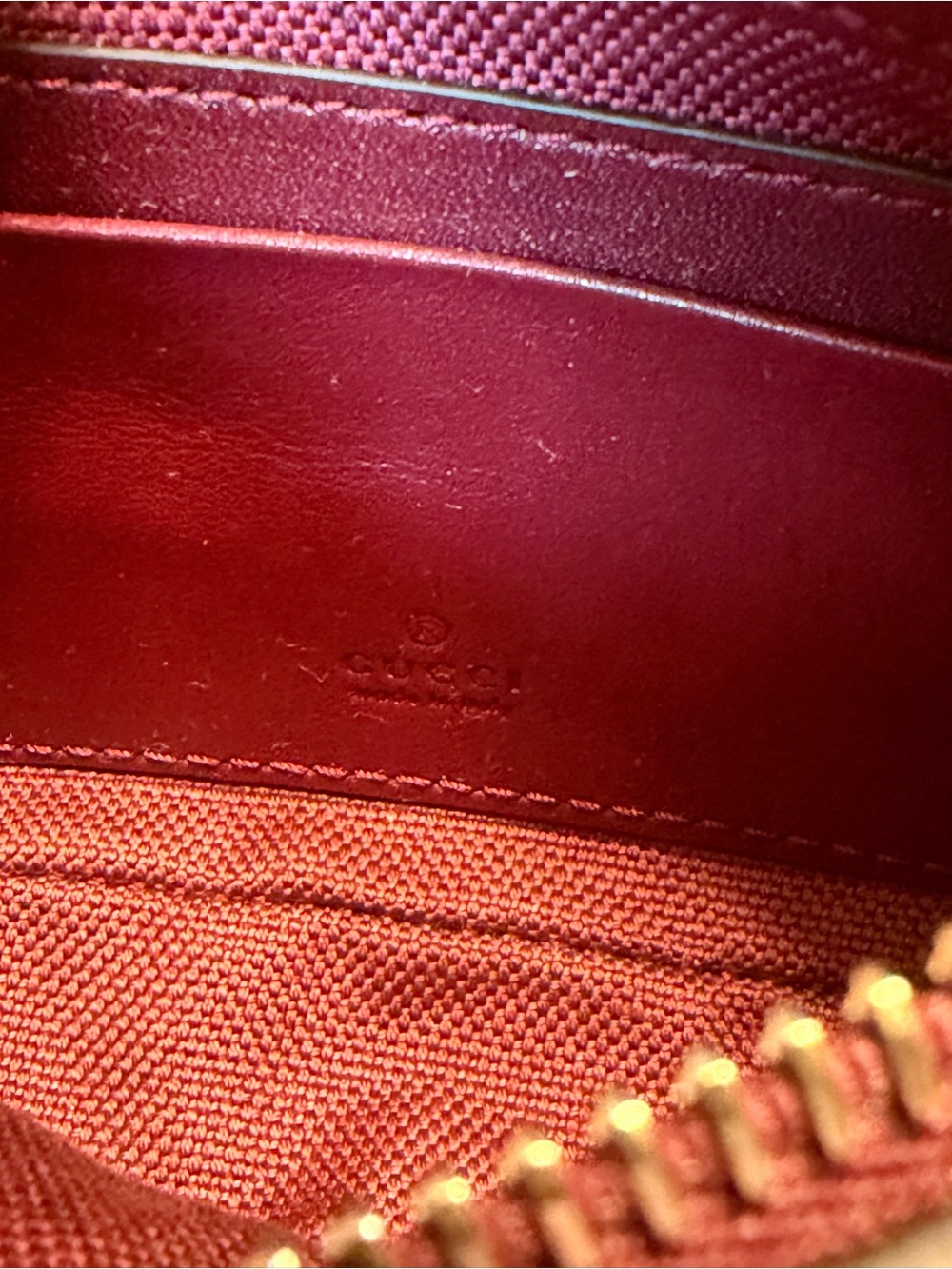 New Authentic Gucci GG Logo Embossed Leather Shoulder Bag Burgundy - Picture 12 of 15